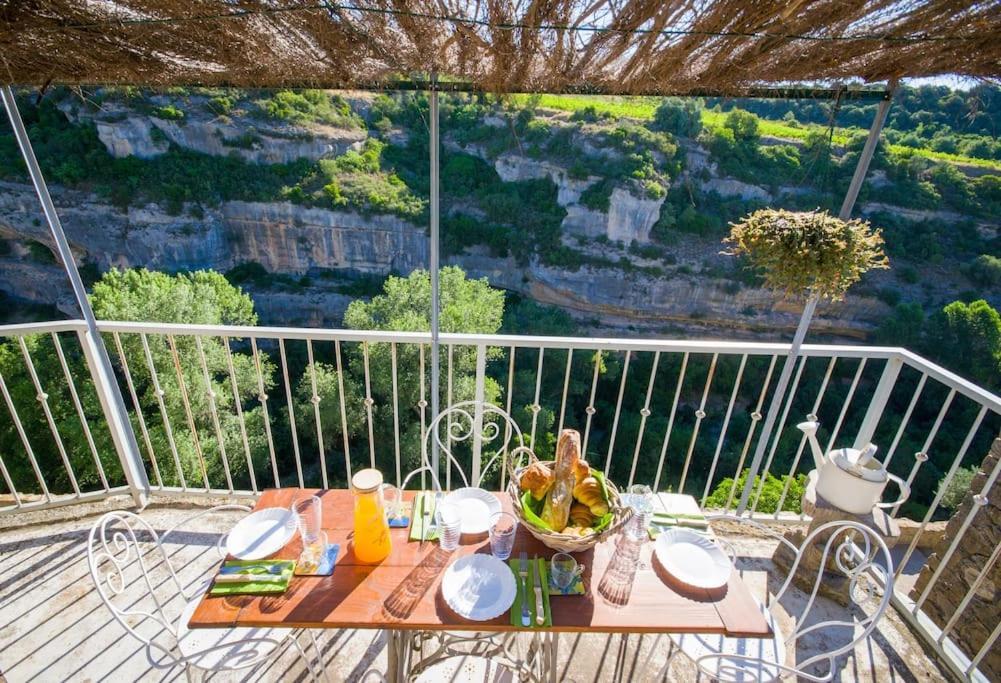 Appartamento Le Brianyourhosthelper Minerve Esterno foto